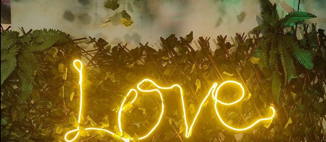 Love sign in Cartagena Cross-cultural relationships